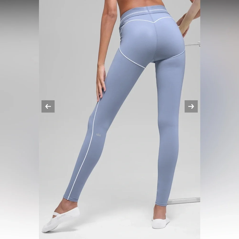 ALO Yoga Airbrush High-Waist Heart Throb Legging Winter Frost/White XXS